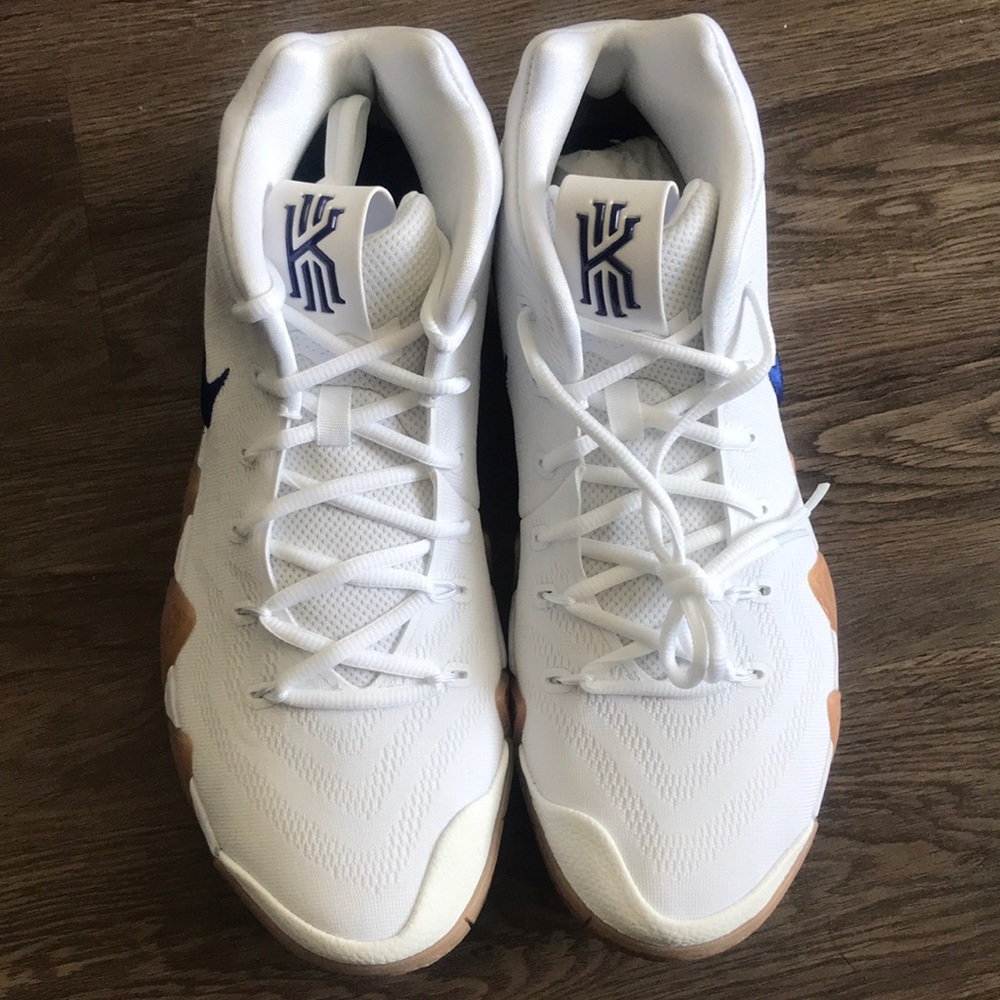 Nike Kyrie 4